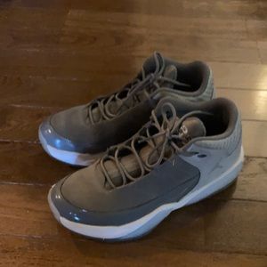 Like new Jordan Max Aura 3. Lightly used. In very good condition.